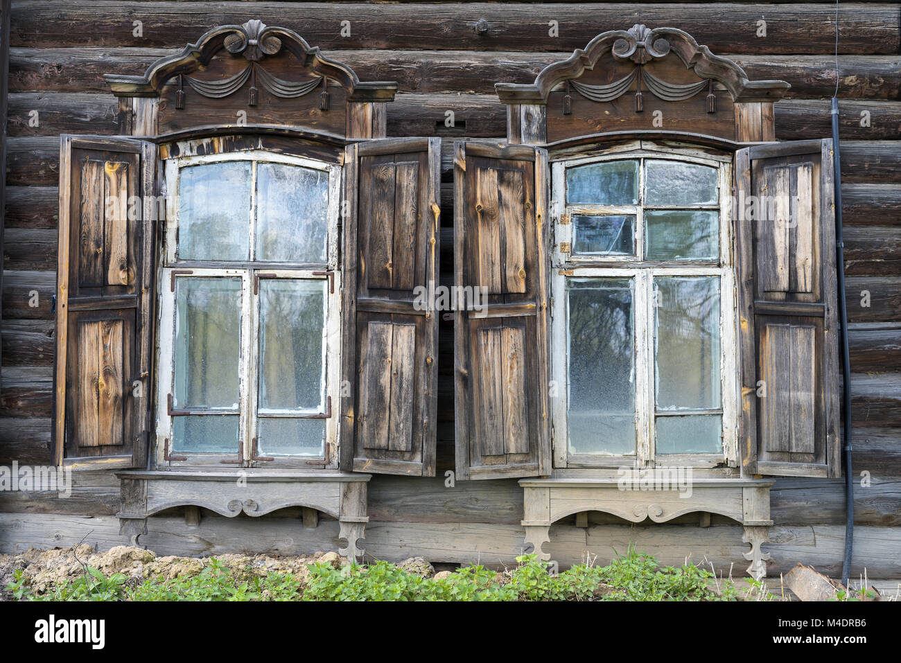 House with shutters hi-res stock photography and images - Alamy
