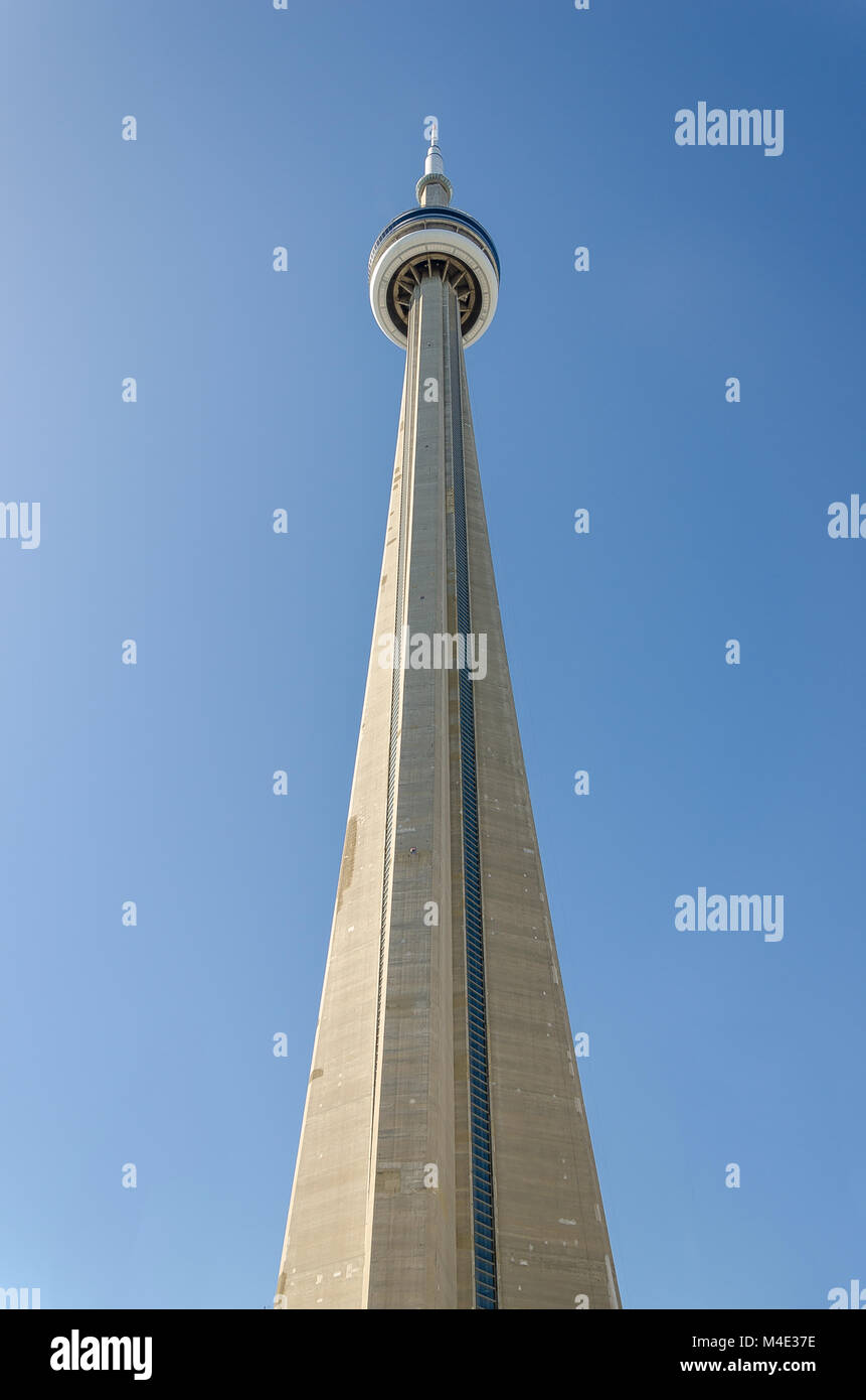 Vertical toronto scene cn tower hi-res stock photography and images - Alamy