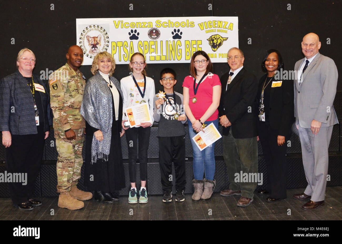 Spelling bee winners hi-res stock photography and images - Alamy
