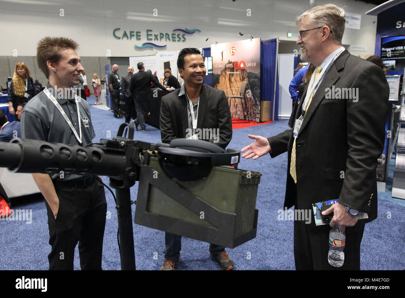 SAN DIEGO (Feb. 6, 2018) Jeremy Vaughn, left, and Joseph Trinh, Naval