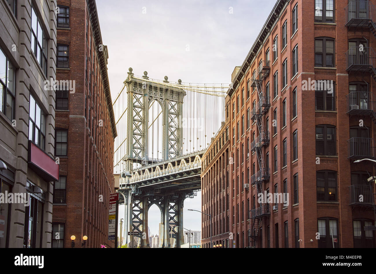 Dumbo famous manhattan bridge hi-res stock photography and images - Alamy