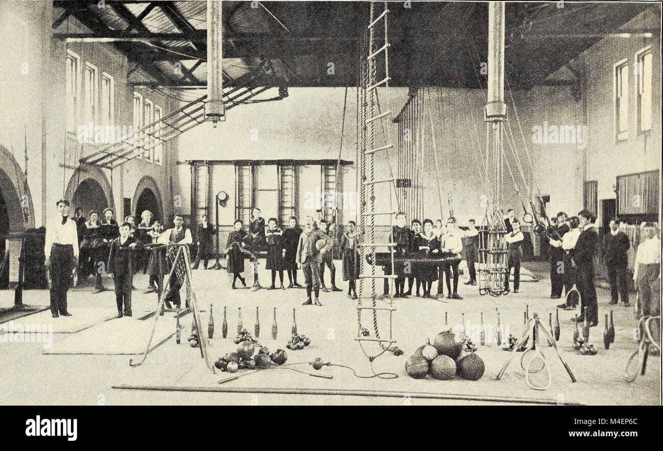 This 1901 annual catalog from Southern Illinois Normal University