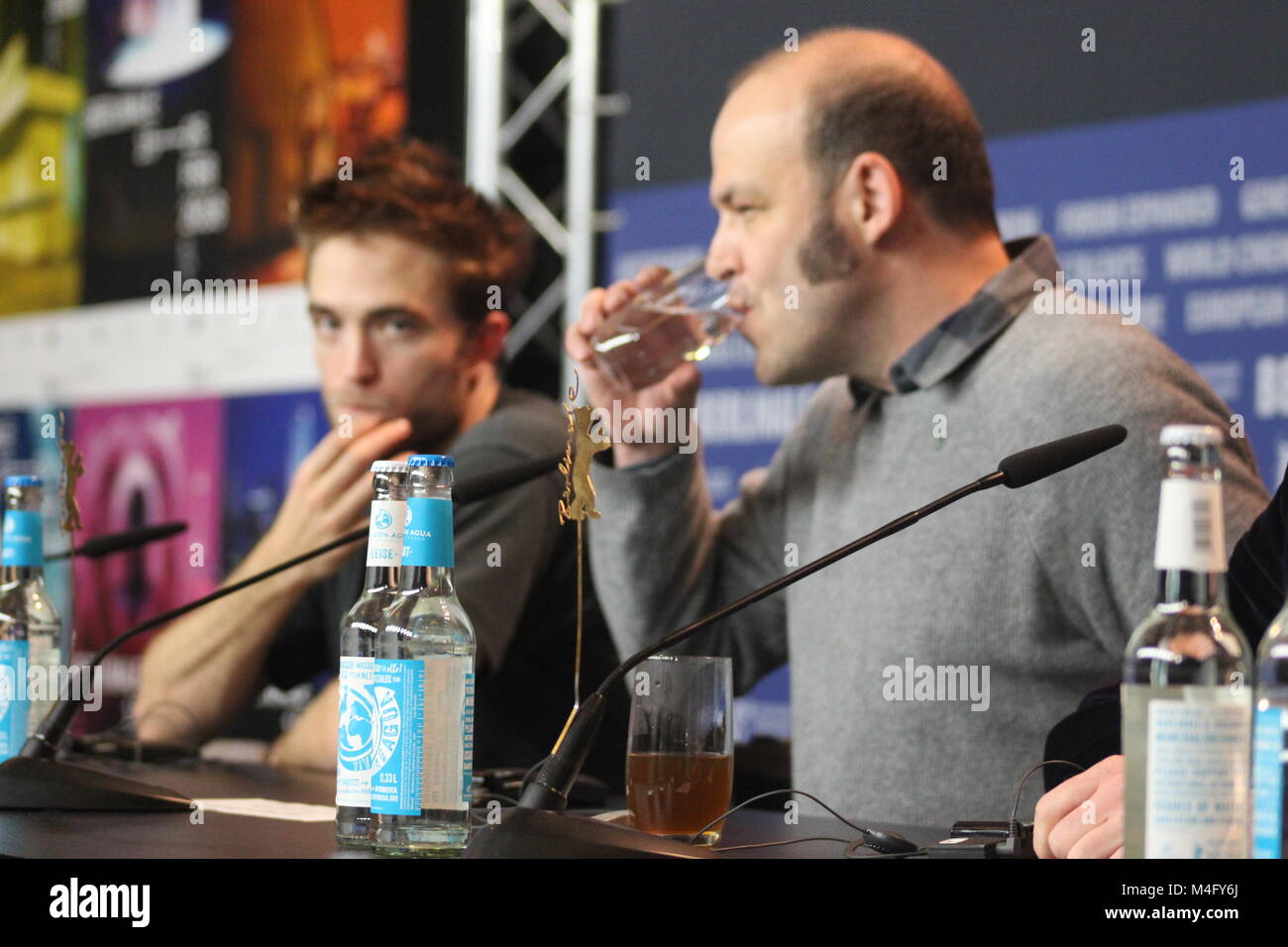 Press conference at the Grand Hyatt Hotel in Berlin/Germany for “Damsel“ by 68th BERLINALE (International Film Festival.)  Featuring: Robert Pattinson, David Zellner, Natham Zellner, Mia Wasikowska . Where: Berlin/Germany, When: 16.February 2018, “Credits: T.O.Pictures / Alamy Live News“ Stock Photo