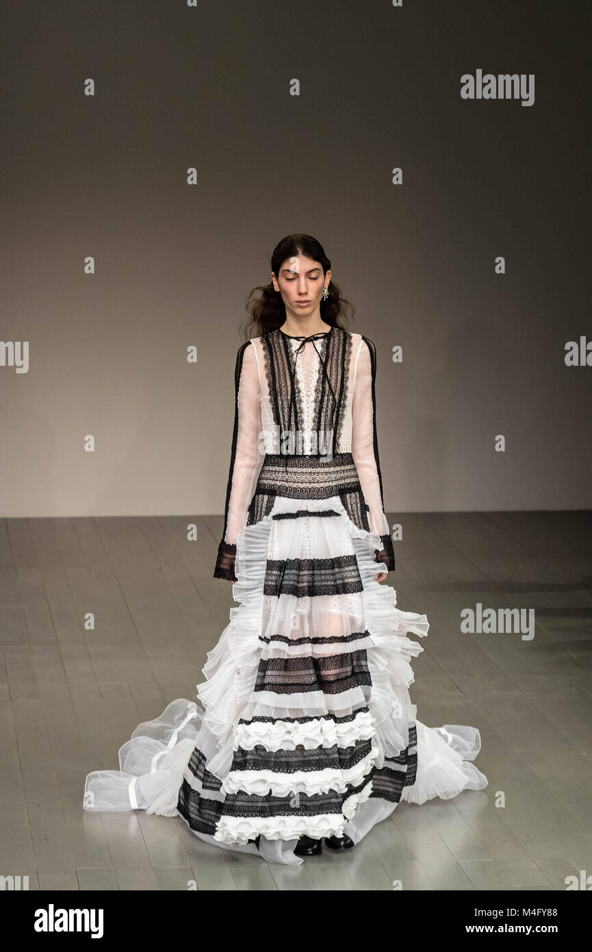 .  London Fashion Week, AW18 Bora Aksu, a London based Turkish designer, catwalk show credit Ian Davidson/Alamy live News Credit: Ian Davidson/Alamy Live News Stock Photo