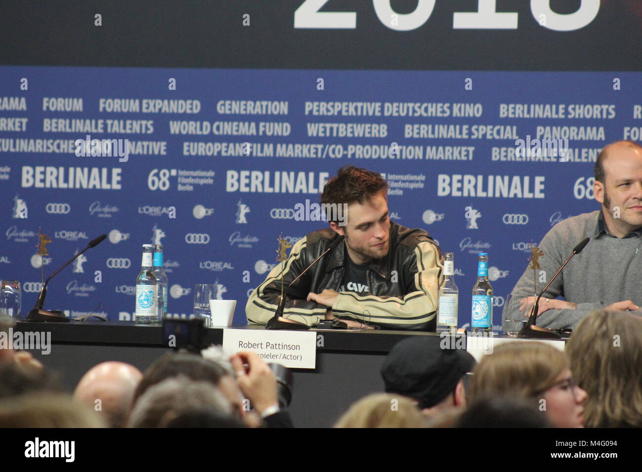 Press conference at the Grand Hyatt Hotel in Berlin/Germany for “Damsel“ by 68th BERLINALE (International Film Festival.)  Featuring: Robert Pattinson, David Zellner, Natham Zellner, Mia Wasikowska . Where: Berlin/Germany, When: 16.February 2018, “Credits: T.O.Pictures / Alamy Live News“ Stock Photo