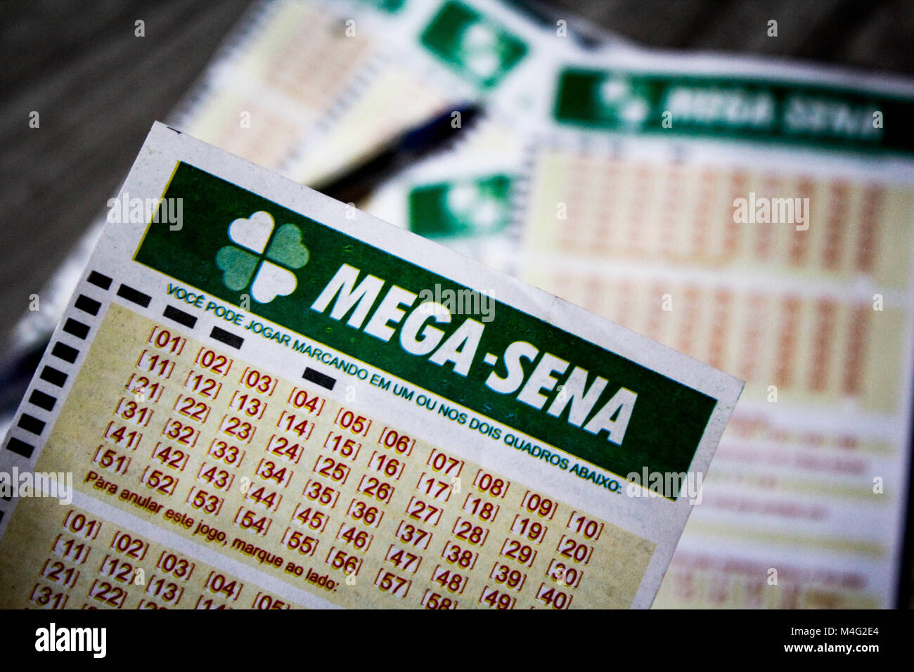 SÃO PAULO, SP - 16.02.2018: 100 MI PARA GANHADOR DA MEGA SENA - The draw for the 2015 mega-sena contest, which will take place on Saturday (17), will pay the winner of the drawn lots the sum of R $ 100 million. (Photo: Aloisio Mauricio/Fotoarena) Stock Photo