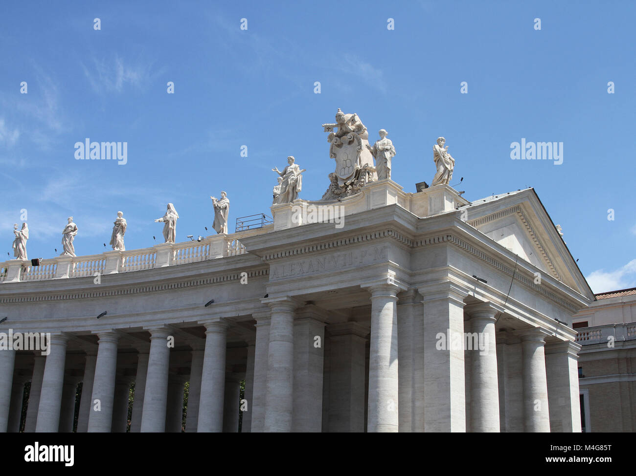 Statues on top of the right wing of the St Peter's Square Colonnades