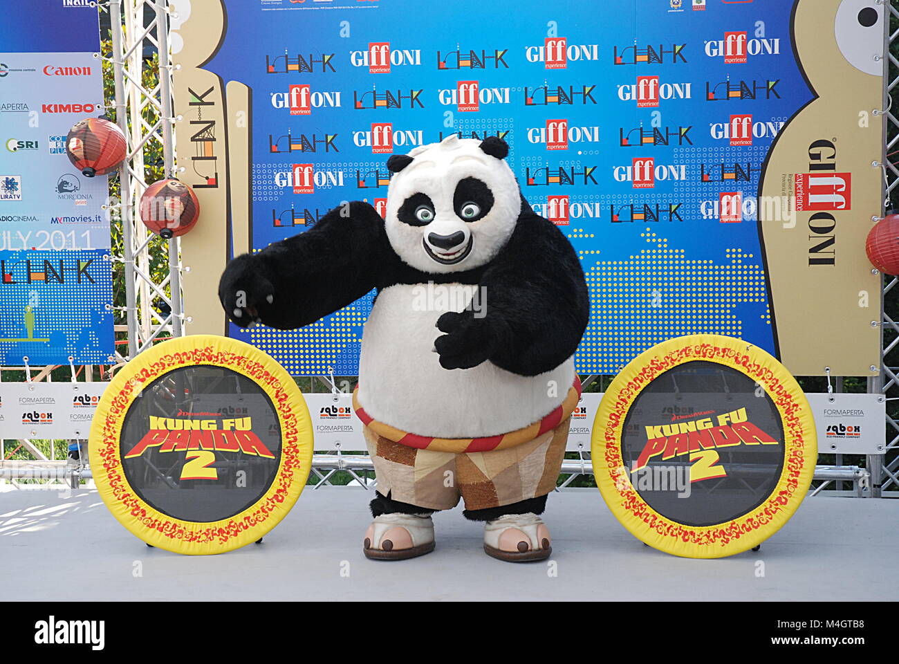 Cast movie kung fu panda 2 hi-res stock photography and images - Alamy