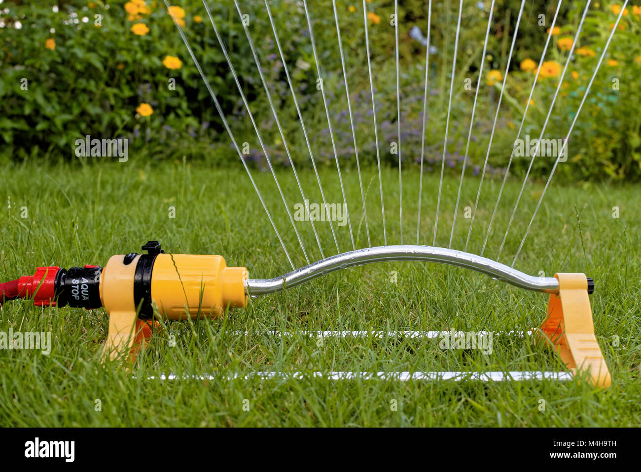 garden water sprinklers uk