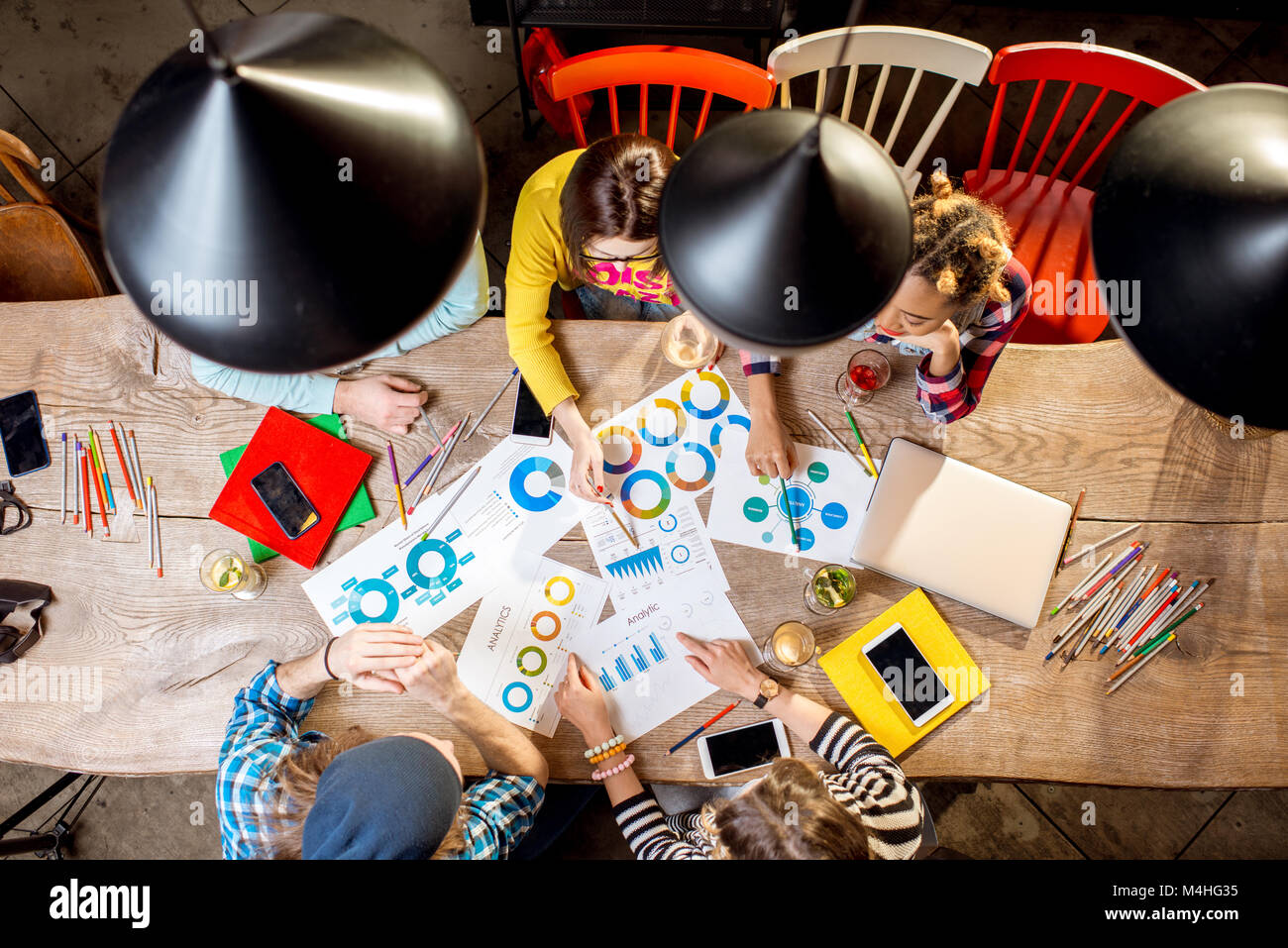 Group of business people above view hi-res stock photography and images ...