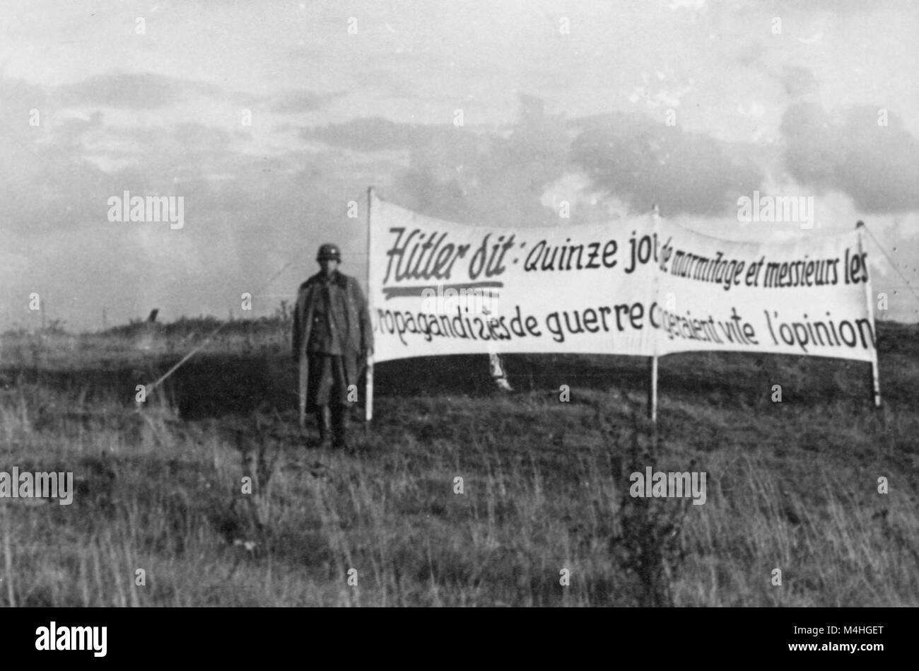 French Laundry Symbol Sign Prints Black and White Poster , Affiche