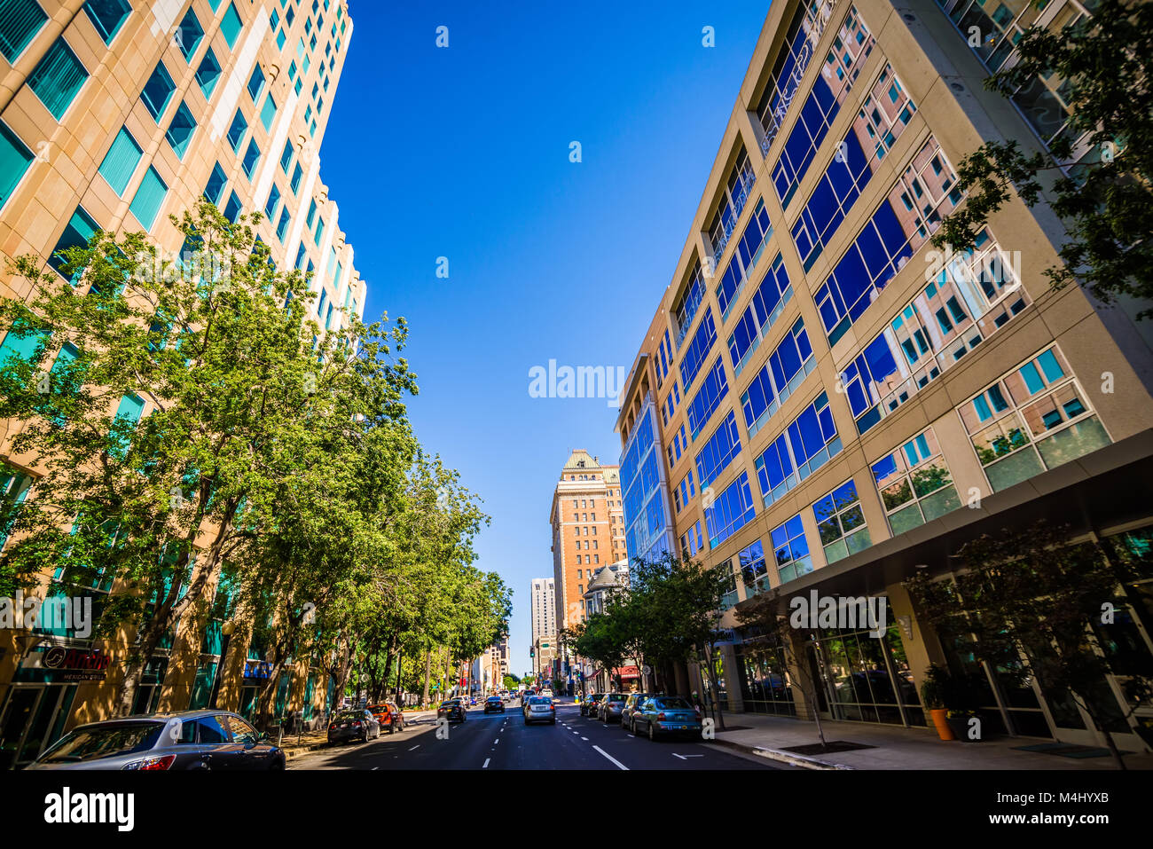 Downtown sacramento street hi-res stock photography and images - Alamy