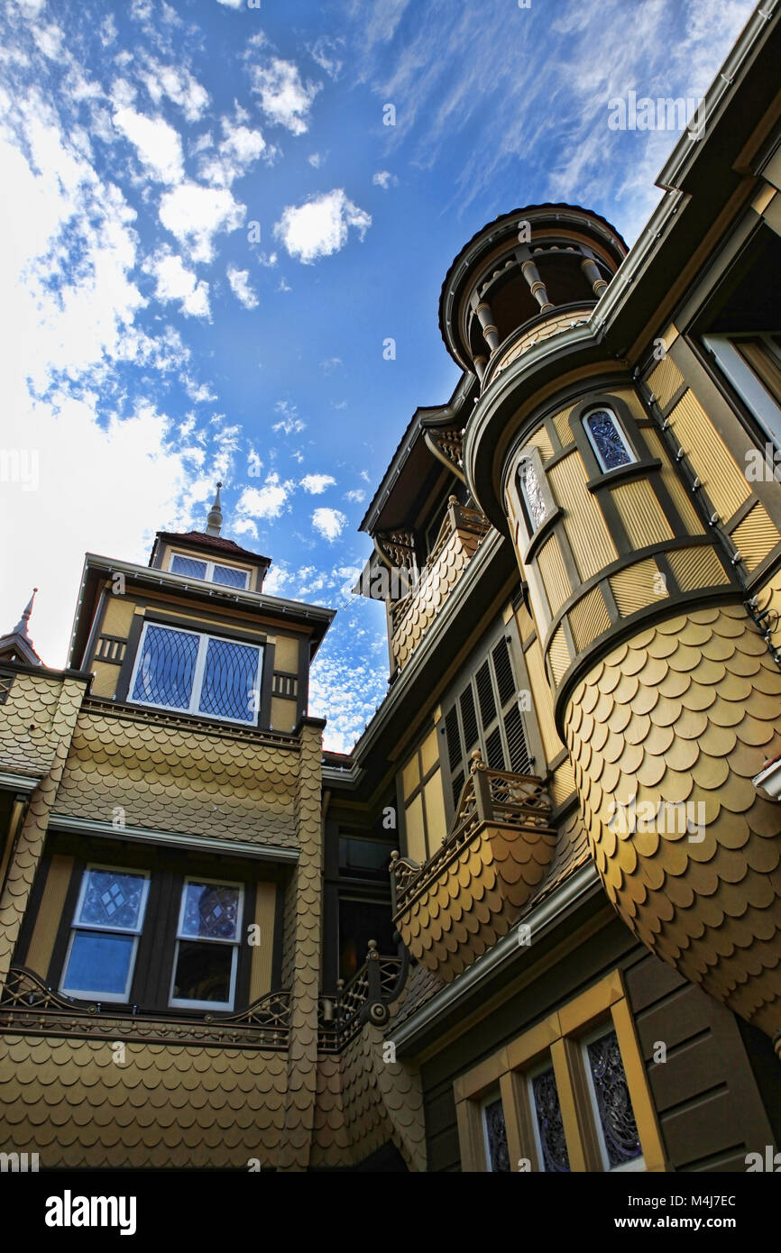 Winchester Mystery House Stock Photo Alamy