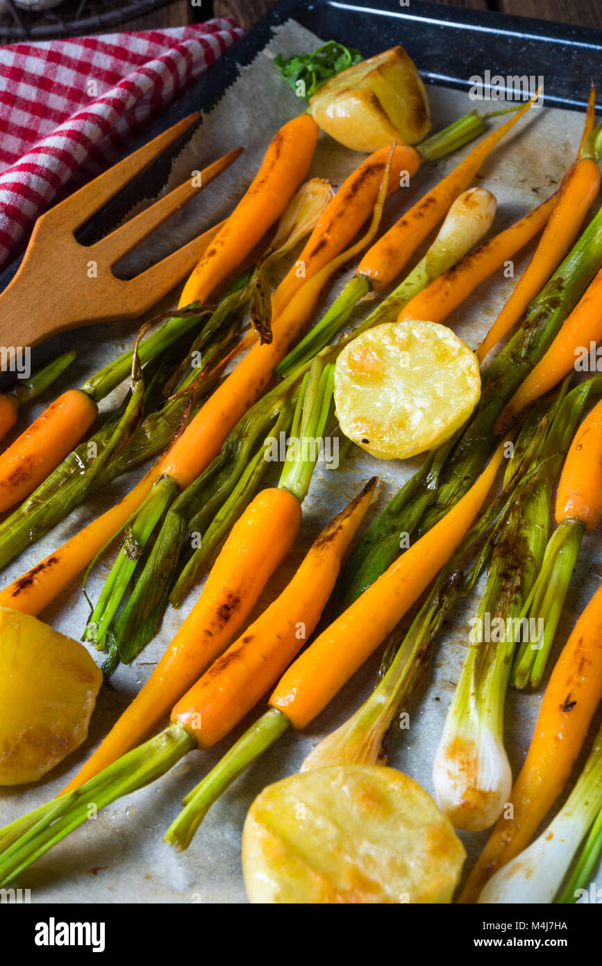 Caramelised potatoes hires stock photography and images Alamy