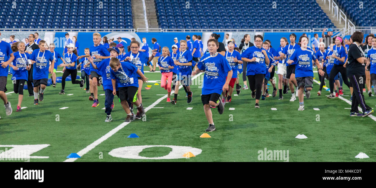 Detroit, Michigan - Students participate in a physical activity and nutrition program at Ford Field. The program, Fuel Up to Play 60, is sponsored by  Stock Photo