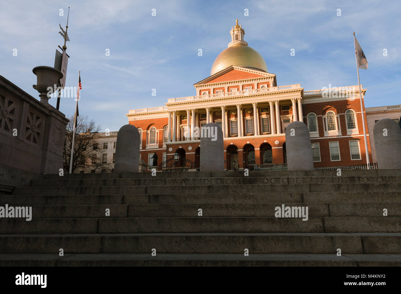 The Massachusetts State House or capitol building, Beacon Hill, Boston, USA, by Charles Bulfinch, 1795-98. Stock Photo
