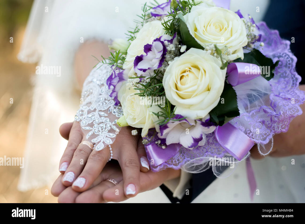 flower, bouquet, love, day, valentine, marriage, background, hymeneal, rings, decoration, concept, holiday, object, celebration, creative, gold, couple, engagement, Stock Photo