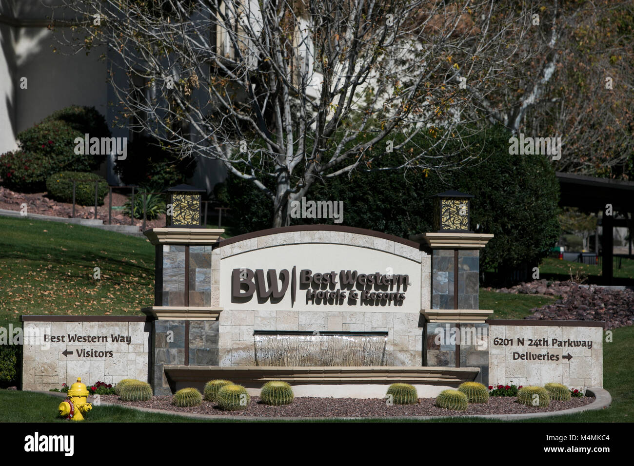 A logo sign outside of the headquarters of Best Western International, Inc.,  in Phoenix, Arizona, on February 4, 2018 Stock Photo - Alamy