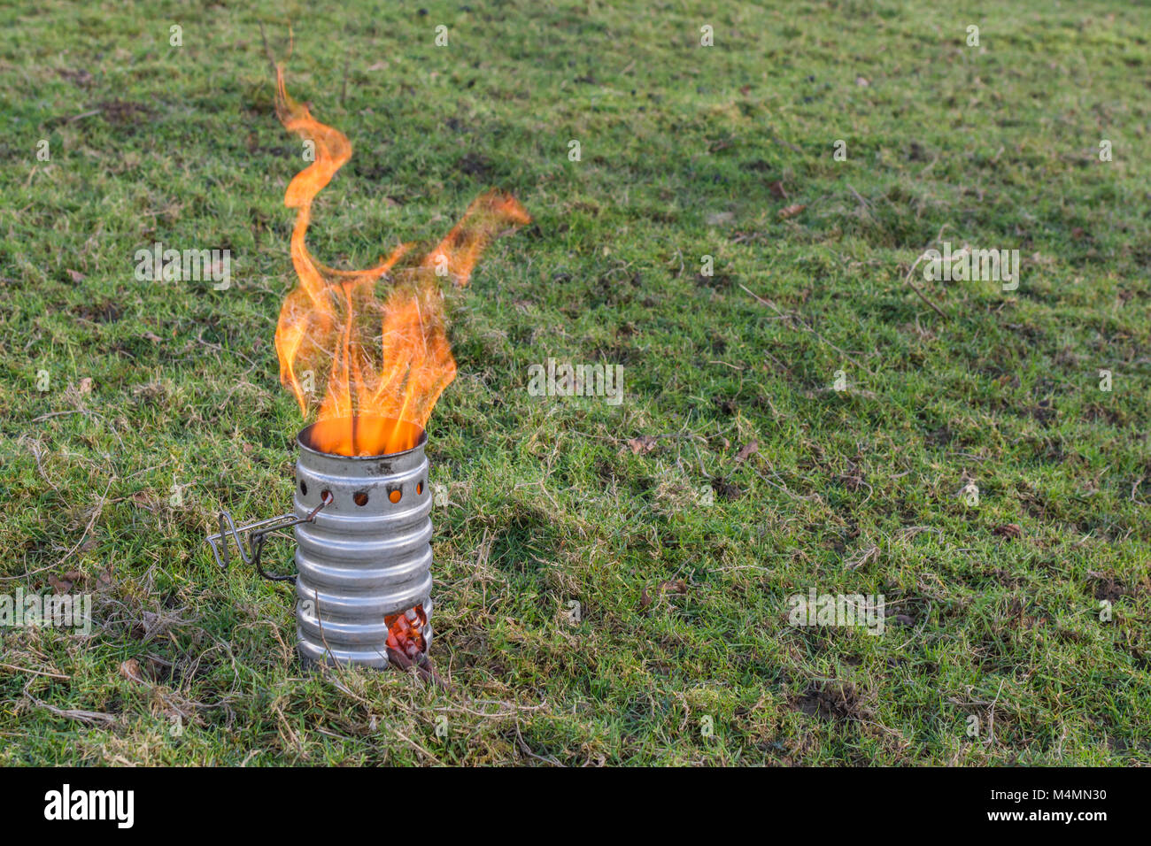 Aluminium emergency kettle (base unit) for boiling water for survival