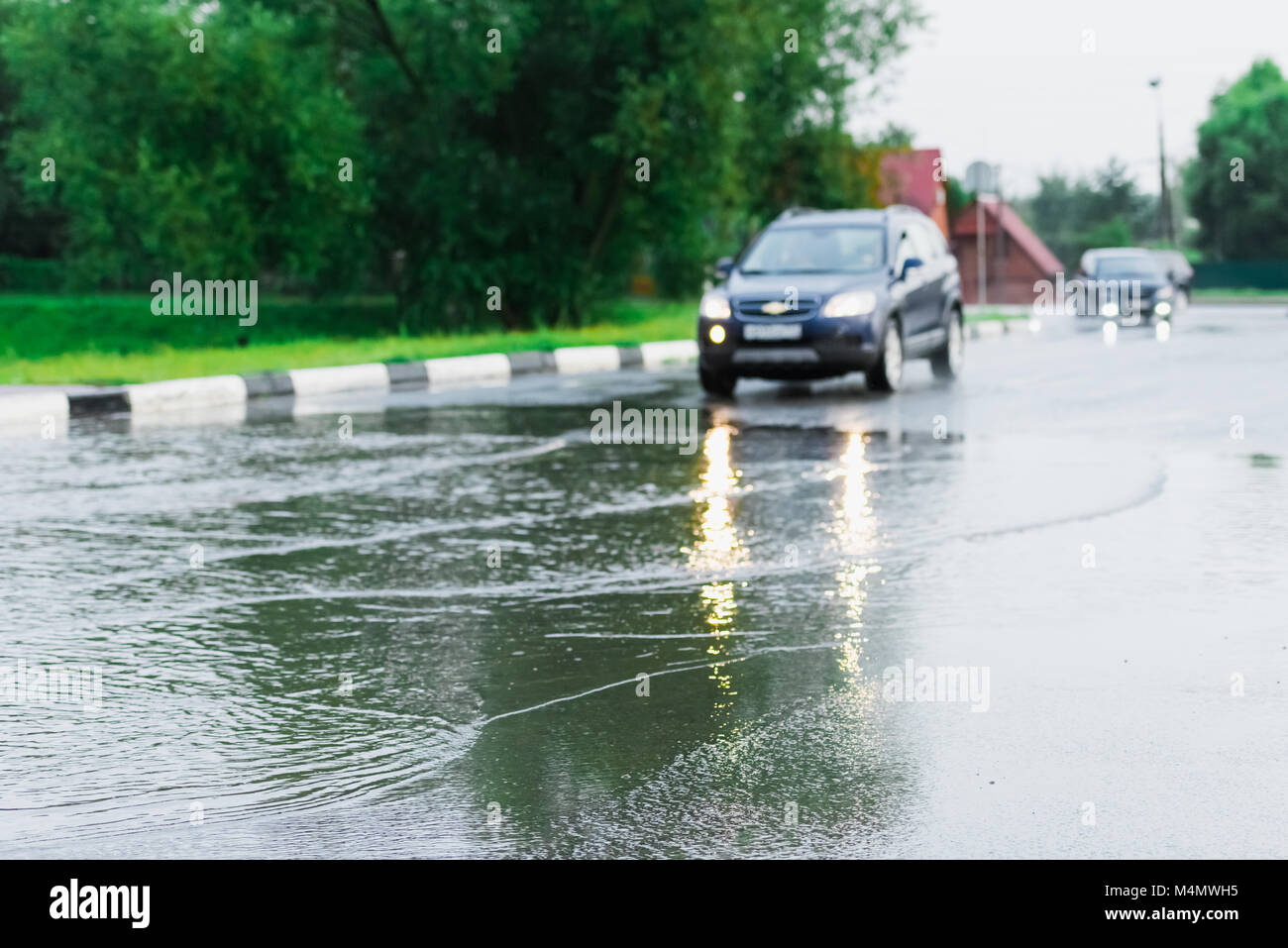 Car splash rain hi-res stock photography and images - Alamy