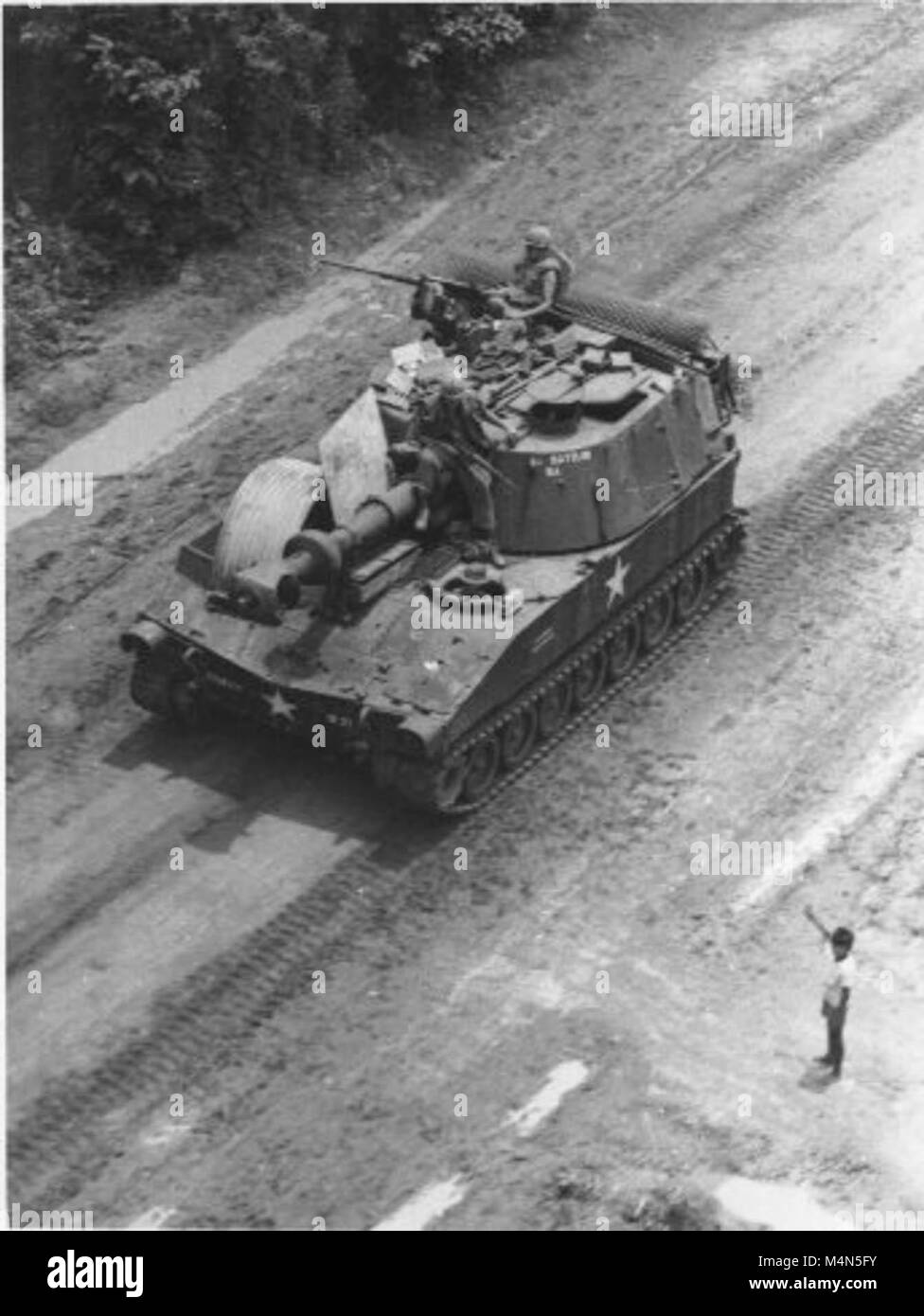 M109 Howitzer Black and White Stock Photos & Images - Alamy