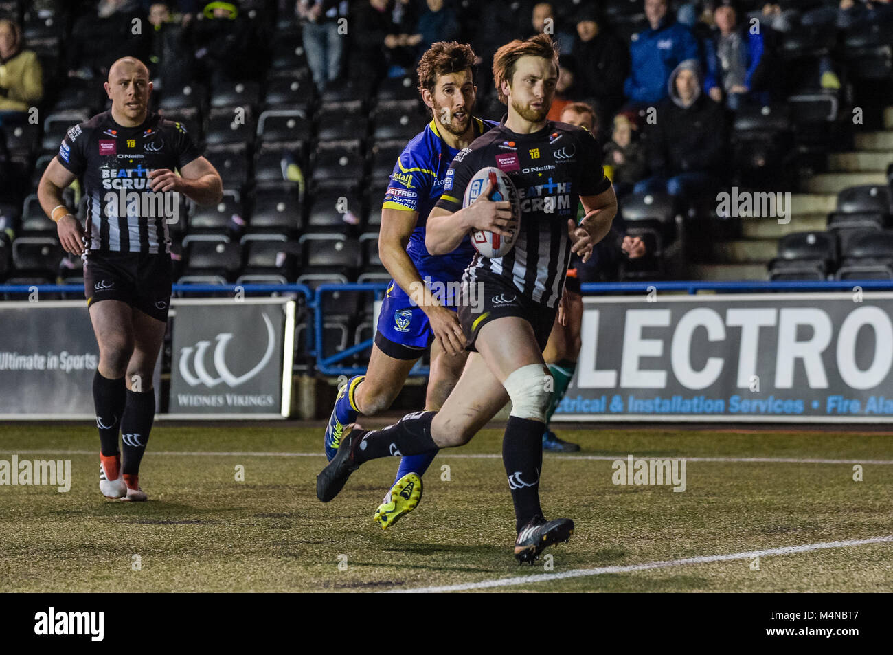 Widnes, UK. 16th Feb, 2018. Widnes Vikings Joe Mellor during the Betfred Super League game between Widnes Vikings and Warrington Wolves on Friday 16th Feb 2018 at the Select Security Stadium Credit: News Images/Alamy Live News Stock Photo