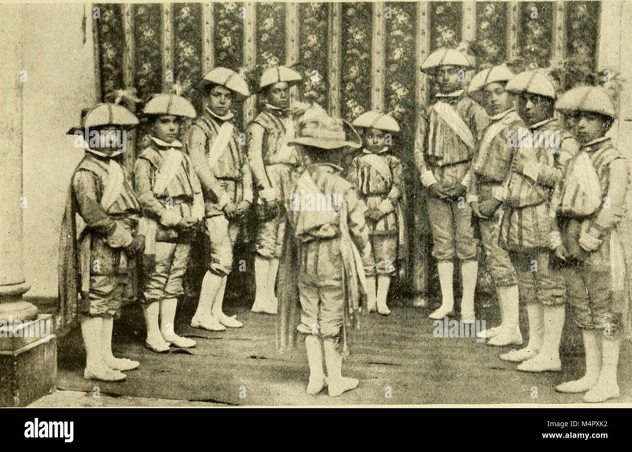 Bright days in sunny lands (1904) (14780214931) Stock Photo