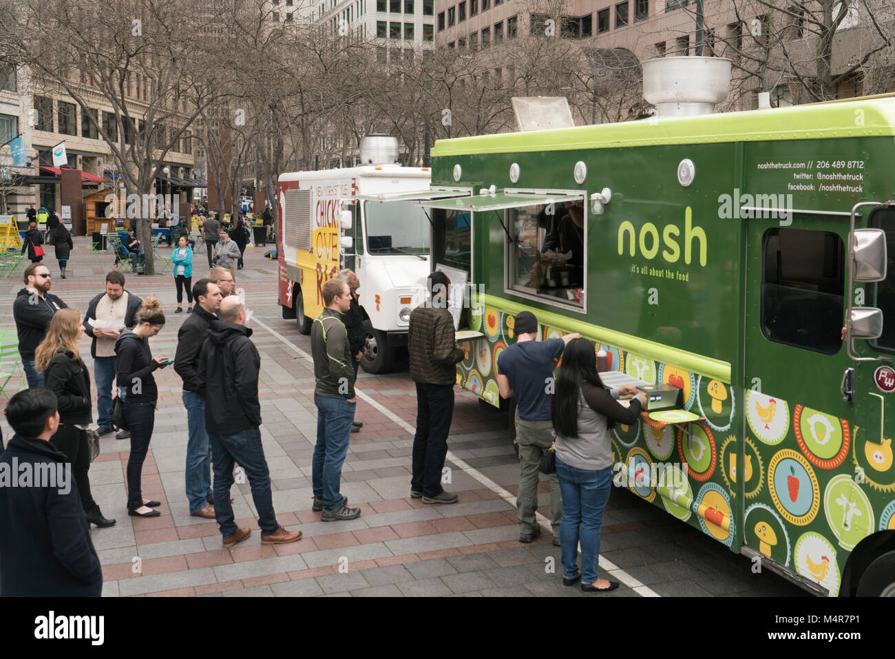 Buying lunch from a food truck, Westlake Park, Seattle, Washington, USA Stock Photo