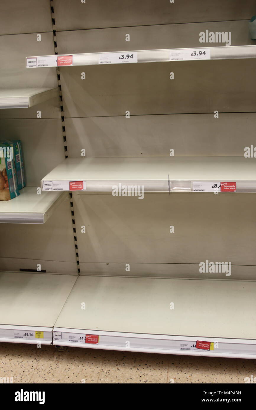 Empty British supermarket shelves. Food shortages Stock Photo Alamy