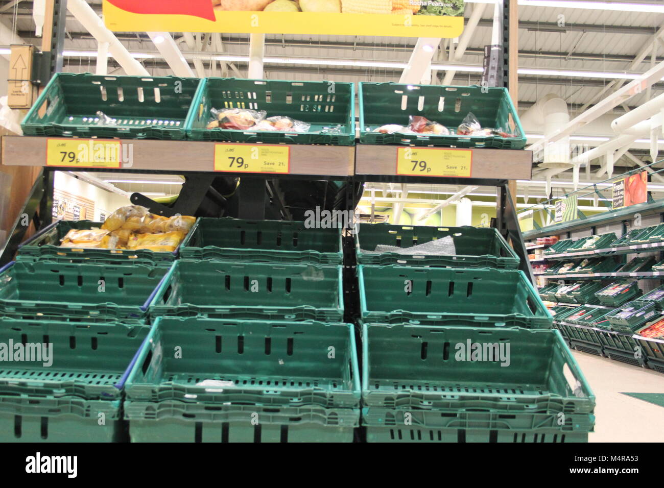 Empty British supermarket shelves. Food shortages Stock Photo Alamy