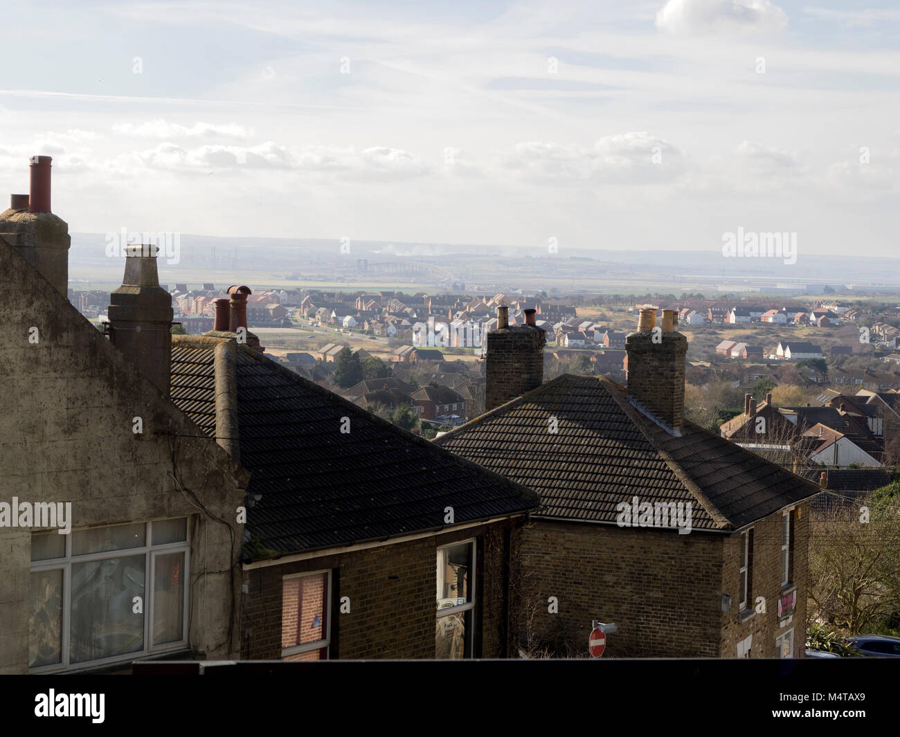 Minster on sea, Kent, UK. 18th Feb, 2018. UK Weather: another sunny and warm day in Minster on sea on the Isle of Sheppey in north Kent. Temp: 10c. Credit: James Bell/Alamy Live News Stock Photo