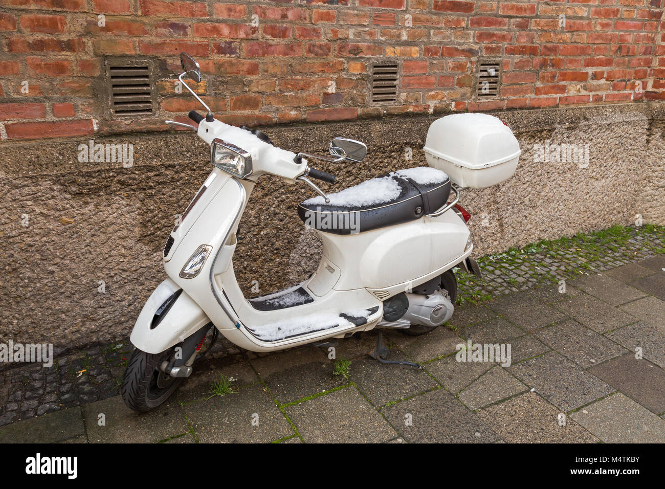 VESPA Side Panel 'PX150E' Badge PX 150 - from The Scooter Republic UK