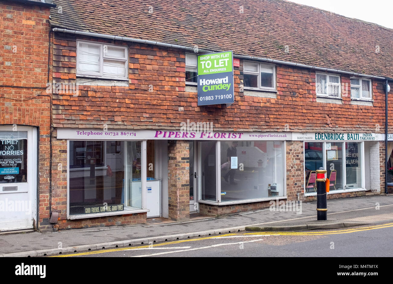 Empty shop for rent hires stock photography and images Alamy