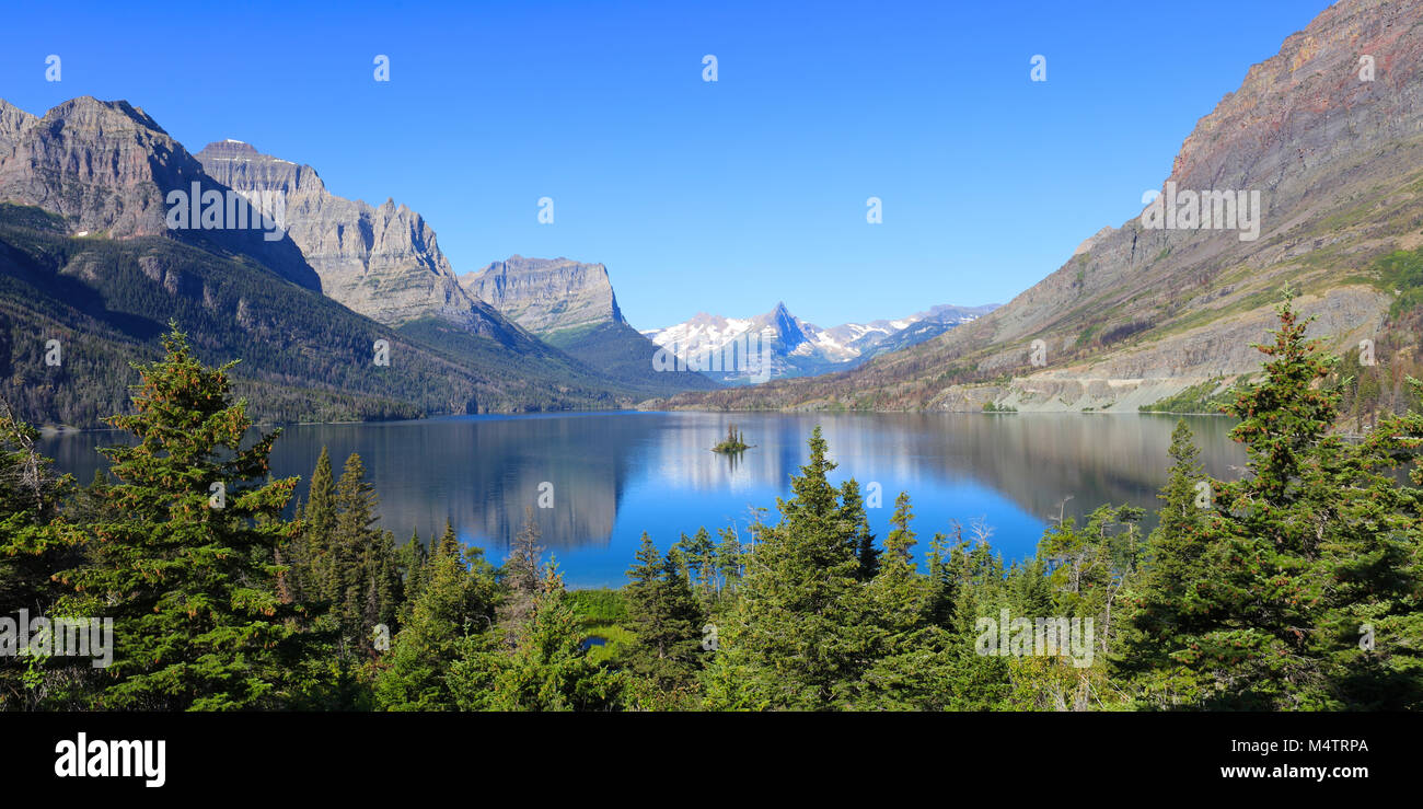 Summer alpine mountain landscape of Glacier National Park, Montana Stock Photo