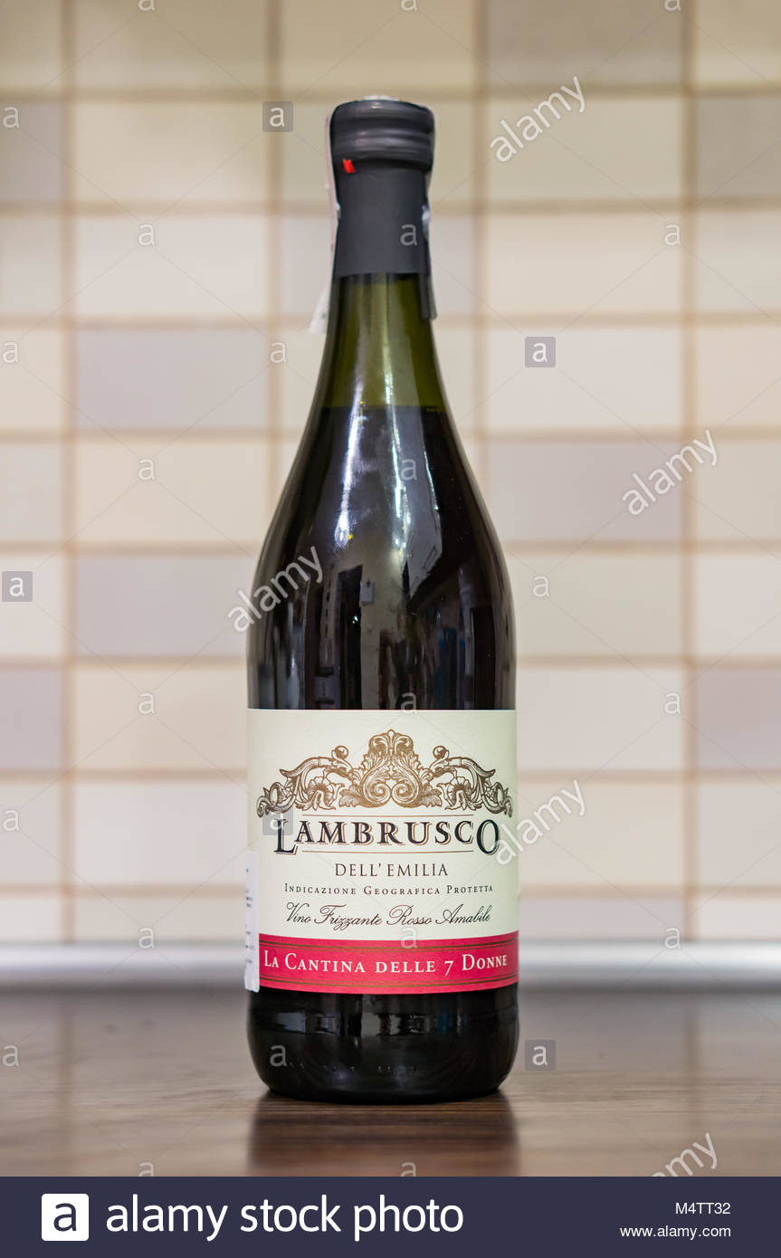 Download Lambrusco Wine High Resolution Stock Photography And Images Alamy Yellowimages Mockups