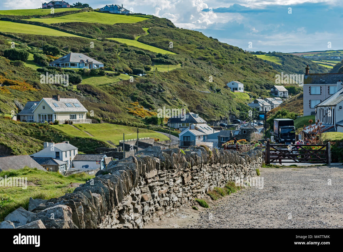 the village of trebarwith strand on the north coast of cornwall, england, britain, uk. Stock Photo