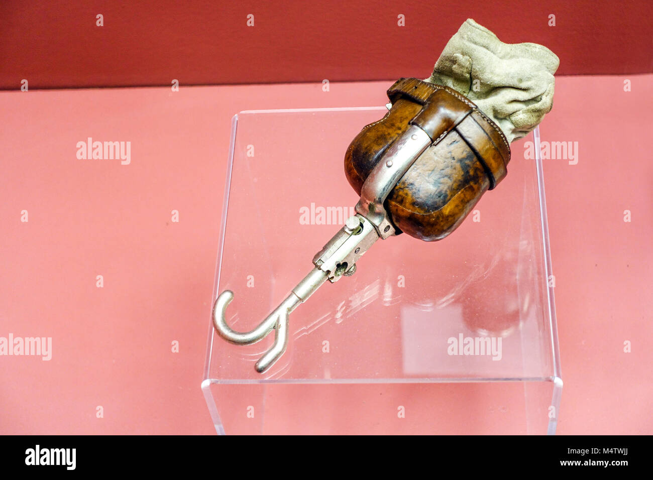 Historical Arm Prothese, prosthesis limb replacement, beginning of the 20th century, National technical museum, Prague, Czech Republic Stock Photo