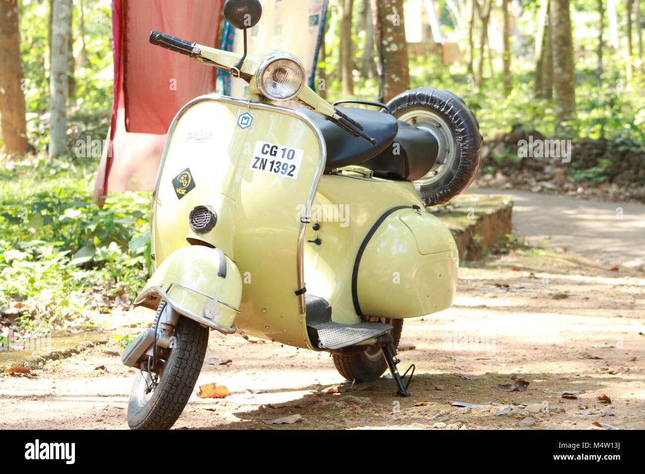 Bajaj Scooter High Resolution Stock Photography And Images Alamy