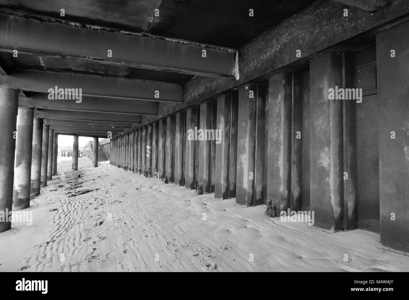 Beach on Thames River near Tate Modern Gallery Stock Photo