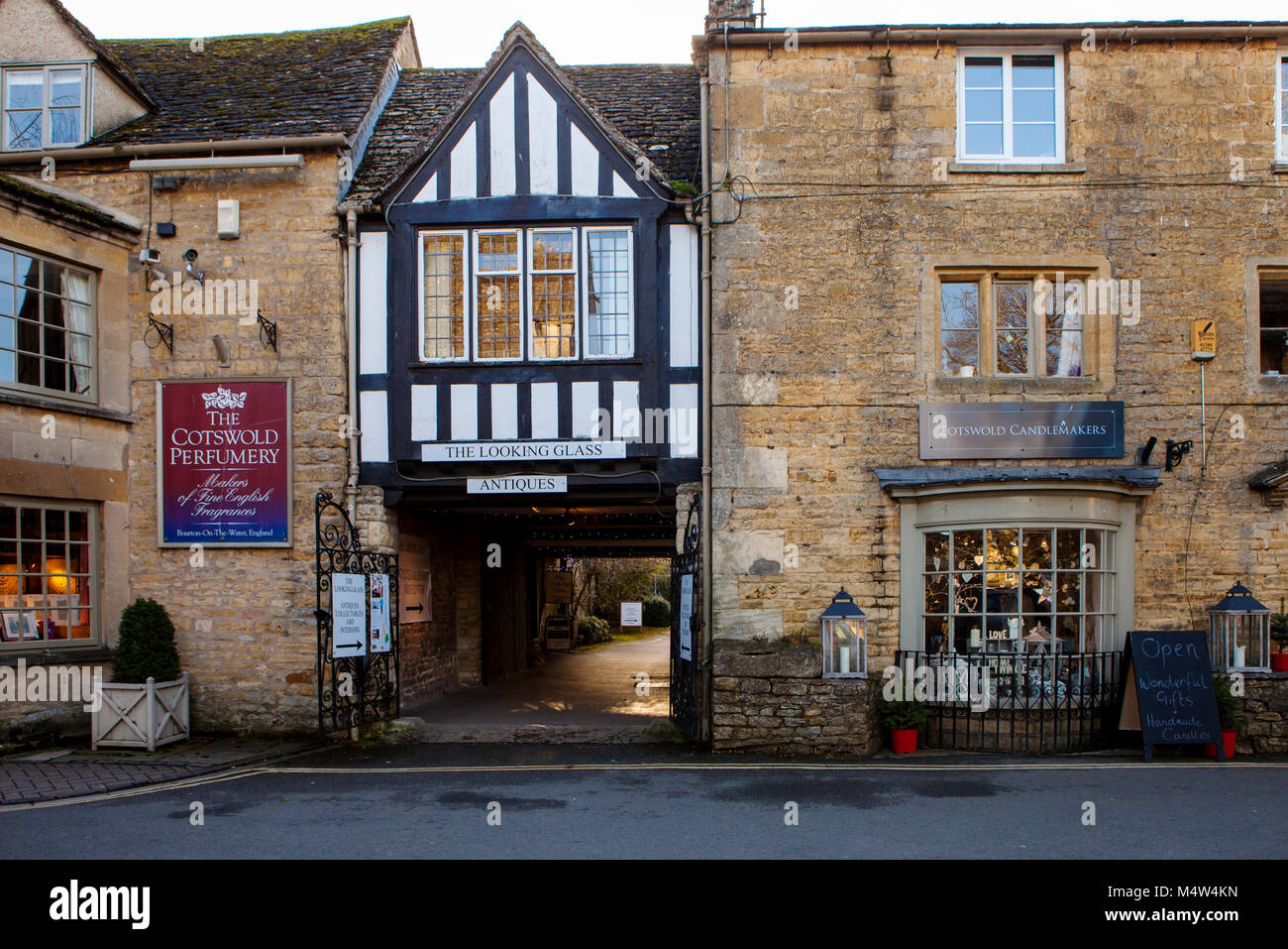 BOURTON ON THE WATER, UK FEBRUARY 15th, 2018 Old houses and shops in