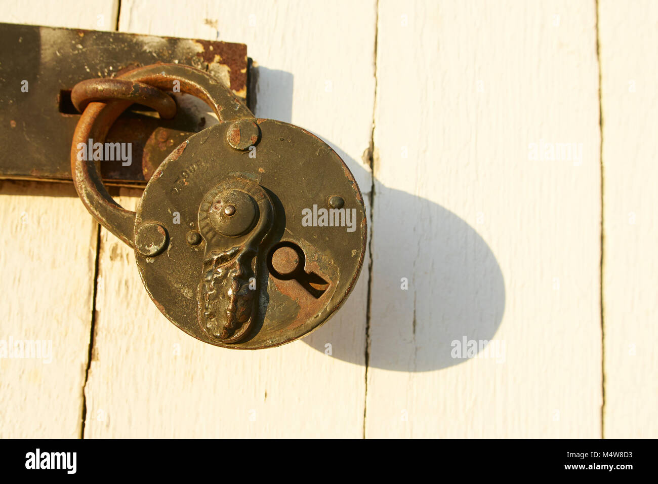 Antique Padlock On A Barn Door In Old Town San Diego Stock