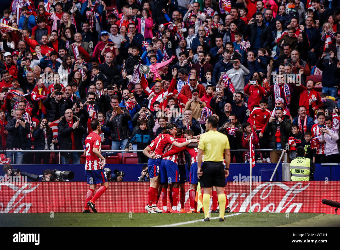 Kevin Gameiro (Atletico de Madrid) celebrates his goal which made it (1, 0) La Liga match between Atletico de Madrid vs Athletic Club Bilbao at the Wanda Metropolitano stadium in Madrid, Spain, February 18, 2018. Credit: Gtres Información más Comuniación on line, S.L./Alamy Live News Stock Photo