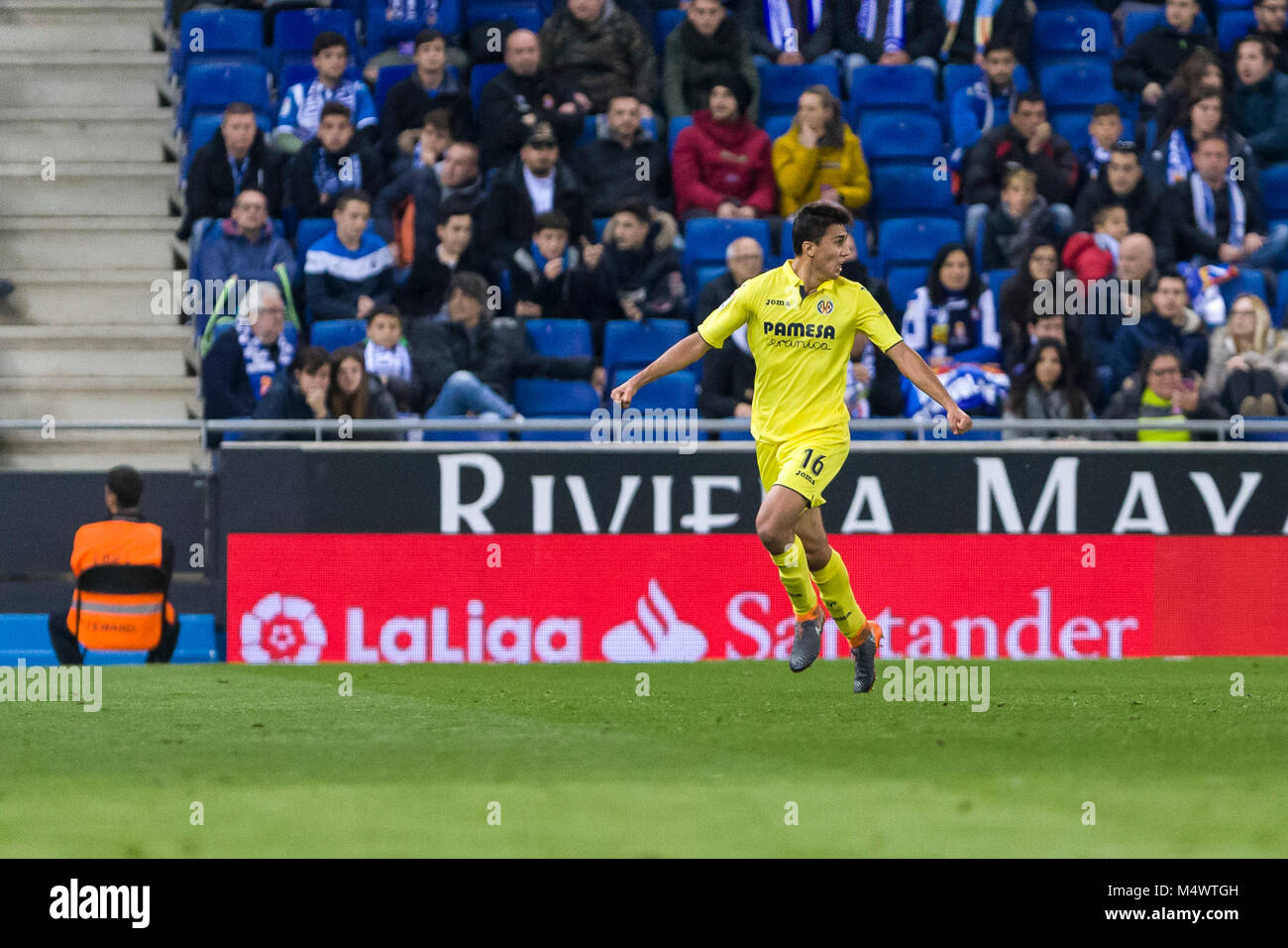 Barcelona, Spain. 18th Feb, 2018. Villarreal midfielder Rodrigo (16) celebrates scoring the goal during the match between RCD Espanyol and Villarreal, for the round 24 of the Liga Santander, played at RCDE Stadium on 18th February 2018 in Barcelona, Spain. Credit: Gtres Información más Comuniación on line, S.L./Alamy Live News Stock Photo