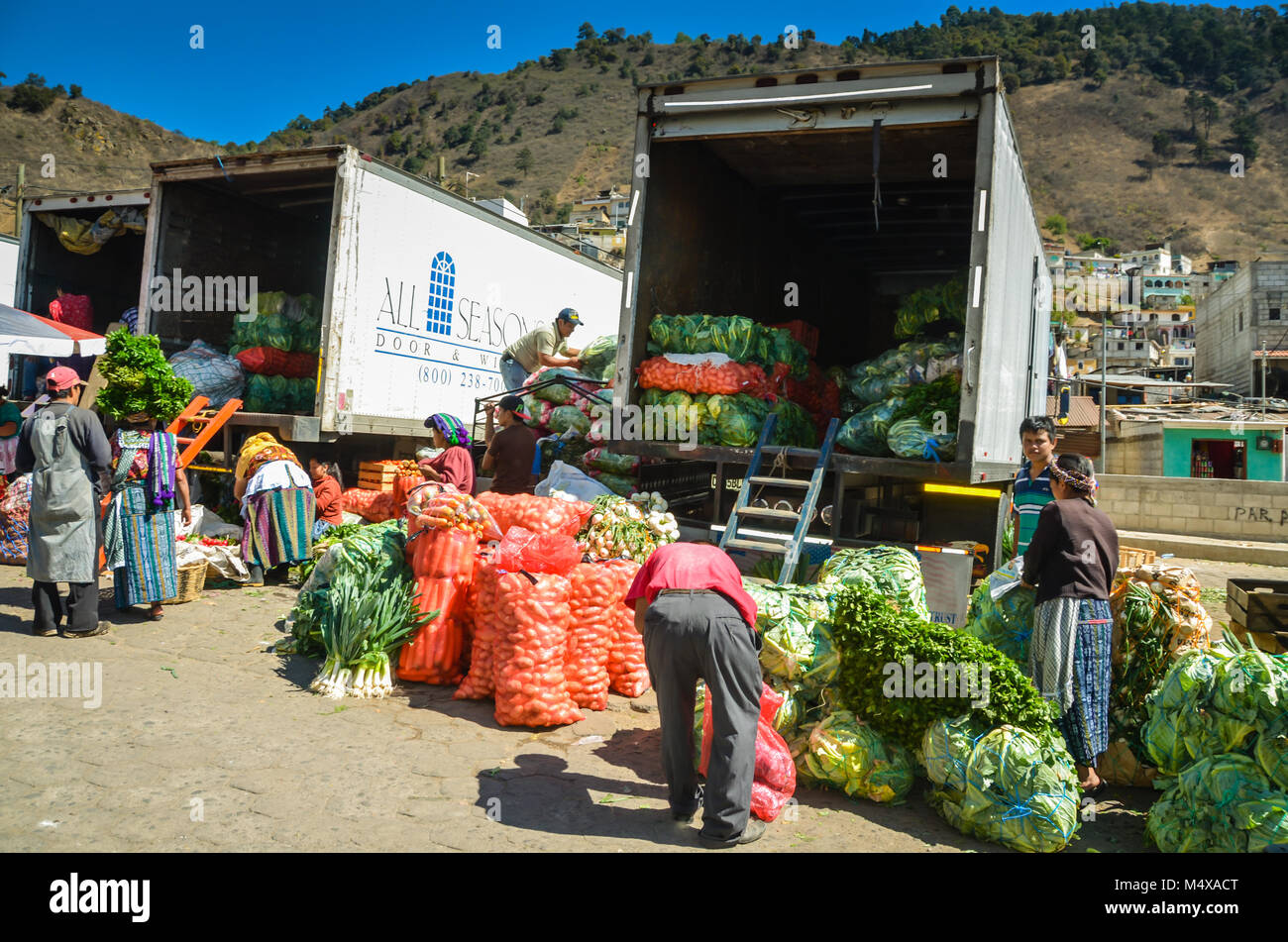 Guatemala City Guatemala Workers In Guatemalan Ethnic