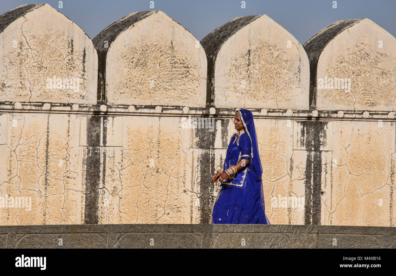 Rajasthani bride at the Kumbhalgarh Fort, Rajasthan, India Stock Photo