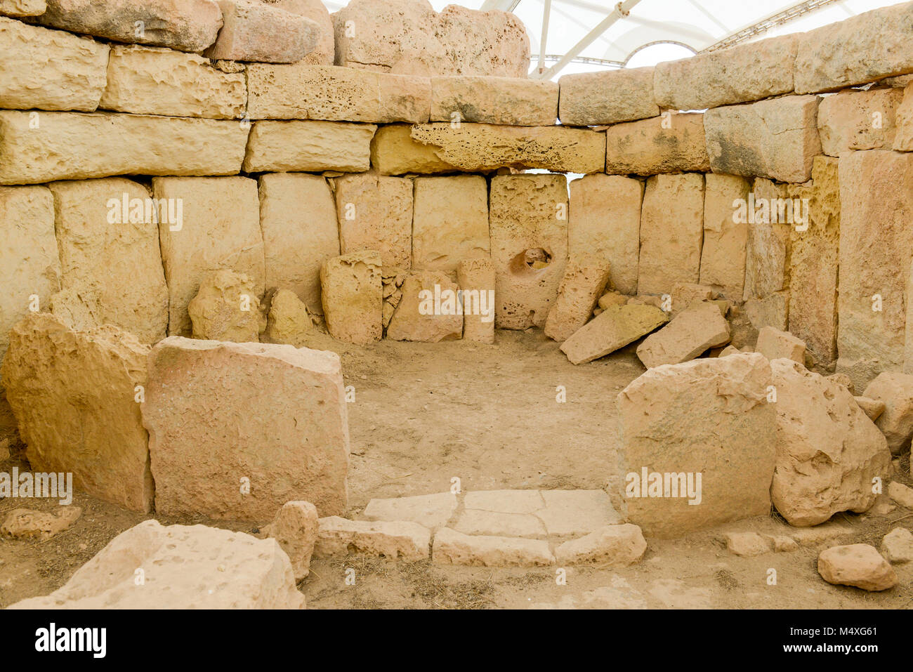 Stone door hagar qim malta hi-res stock photography and images - Alamy