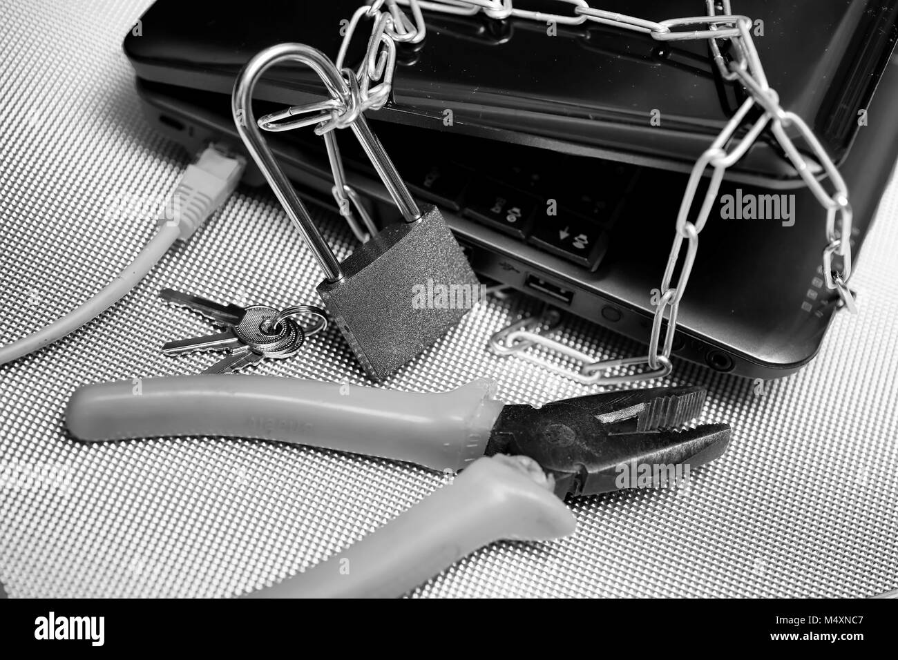 world without internet I do not imagine a world without technology since in this time it is indispensable in many aspects to communicate so any emergency that might happen we could solve it faster also it helps us to learn new things without the need of a teacher. world without internet I do not imagine a world without technology since in this time it is indispensable in many aspects to communicate so any emergency that might happen we could solve it faster also it helps us to learn new things without the need of a teacher.