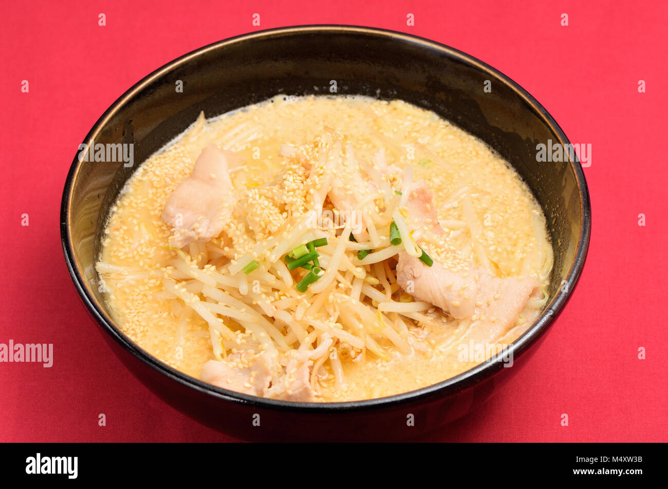 Chicken broth ramen with bean sprouts Stock Photo Alamy