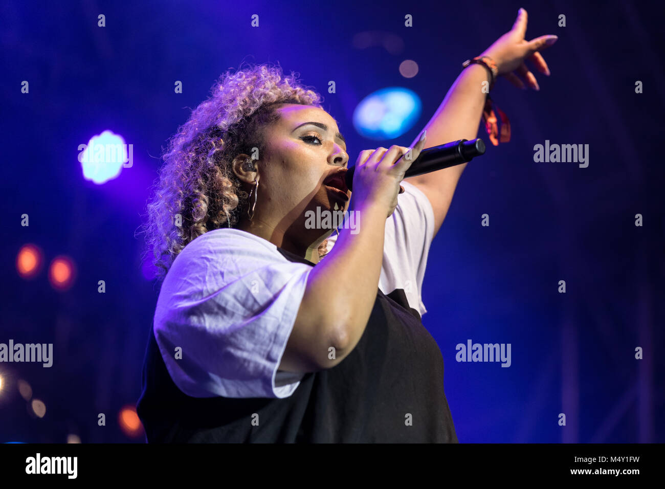 Clean bandit hi-res stock photography and images - Alamy