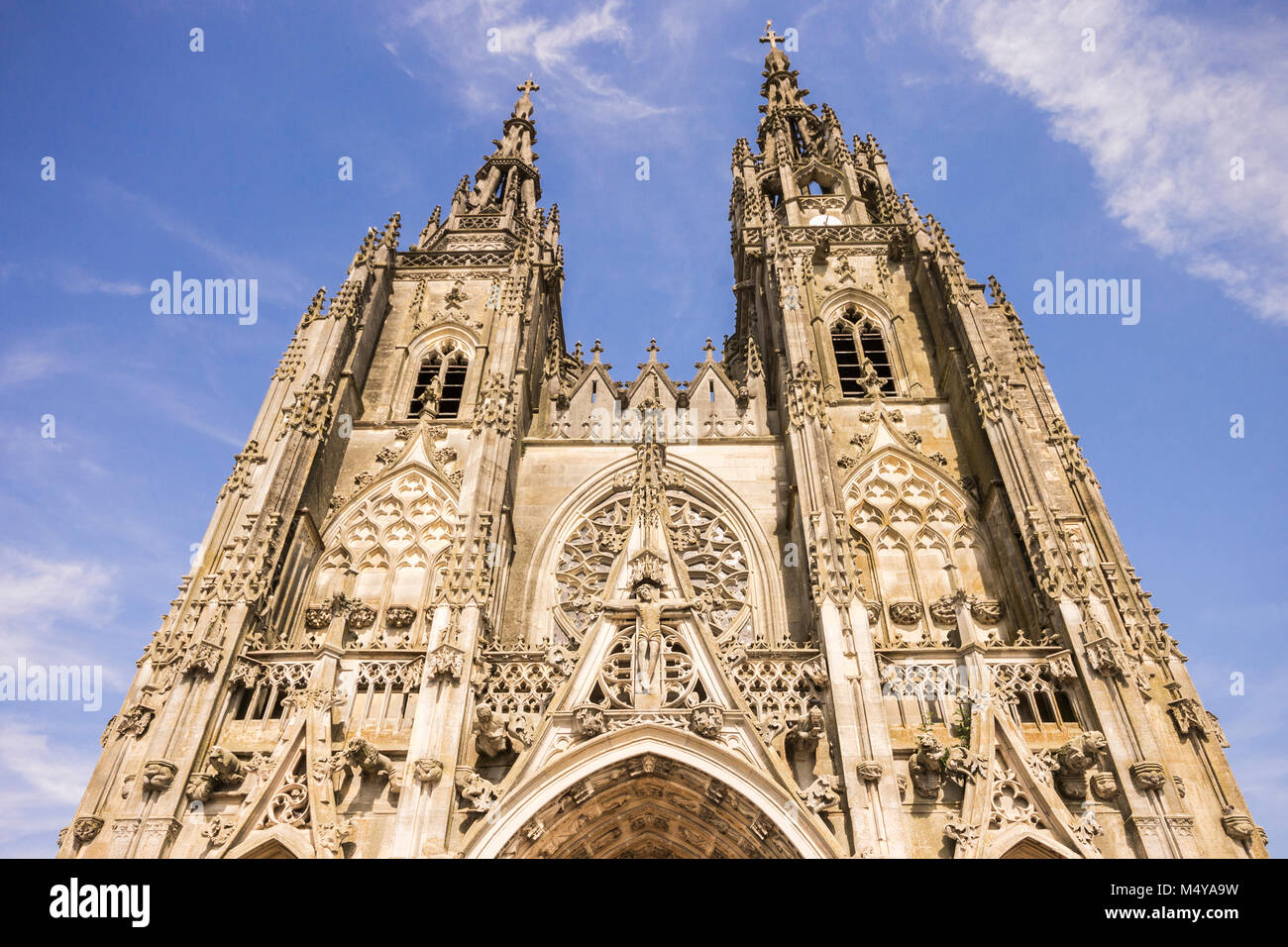 The Basilique Notre-Dame de l'Épine (Basilica of Our Lady of the Thorn), a Roman Catholic basilica in the small village of L'Épine, Marne, France, bui Stock Photo